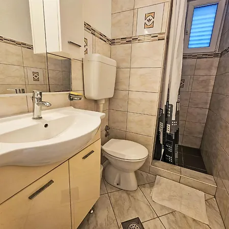 Lägenhet Pazanin-1 By Interhome Vinišće