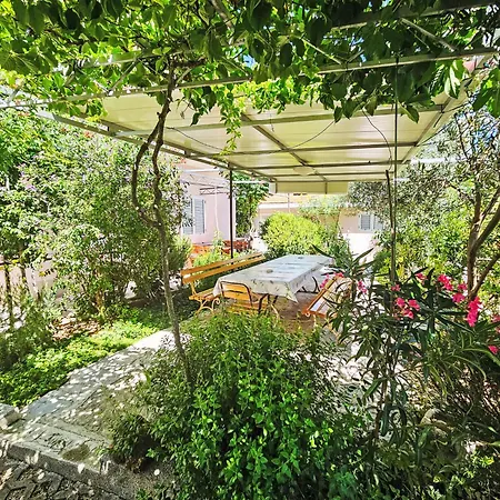 Pazanin-1 By Interhome Vinišće
